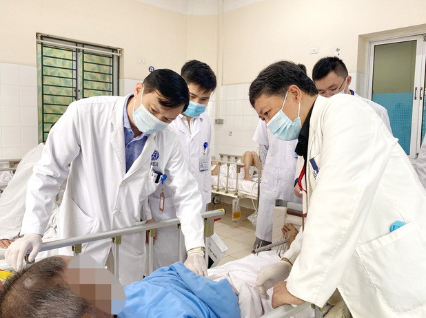 Người đàn ông nhiễm loại vi khuẩn nguy hiểm sau châm cứu chữa đau vai gáy