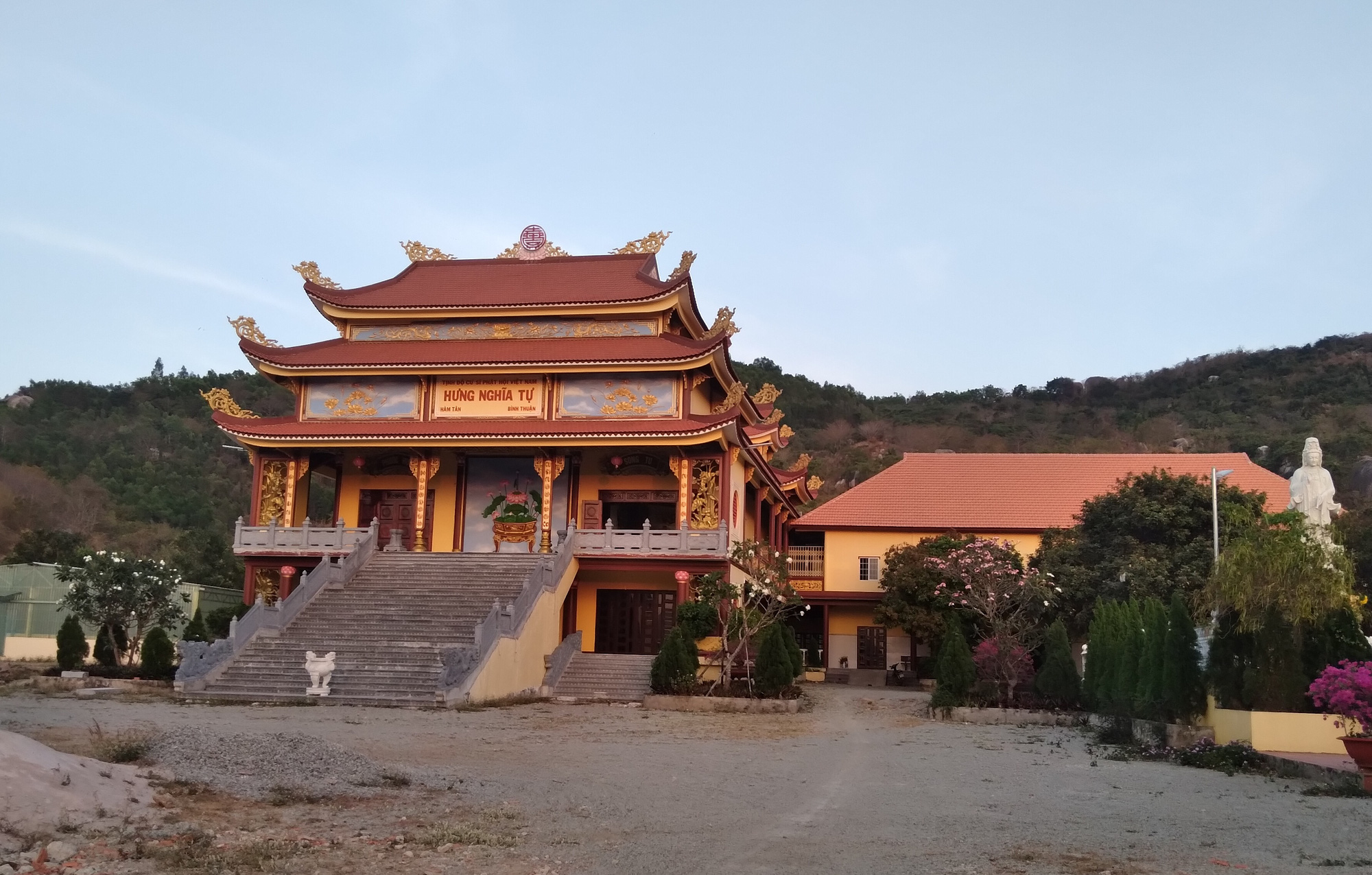 Thần y V&otilde; Ho&agrave;ng Y&ecirc;n hoạt động ở B&igrave;nh Thuận như thế n&agrave;o? - Ảnh 1.