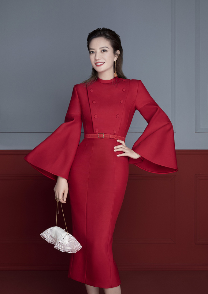 Sắc vóc Triệu Vy tuổi 45 - Ảnh 4.