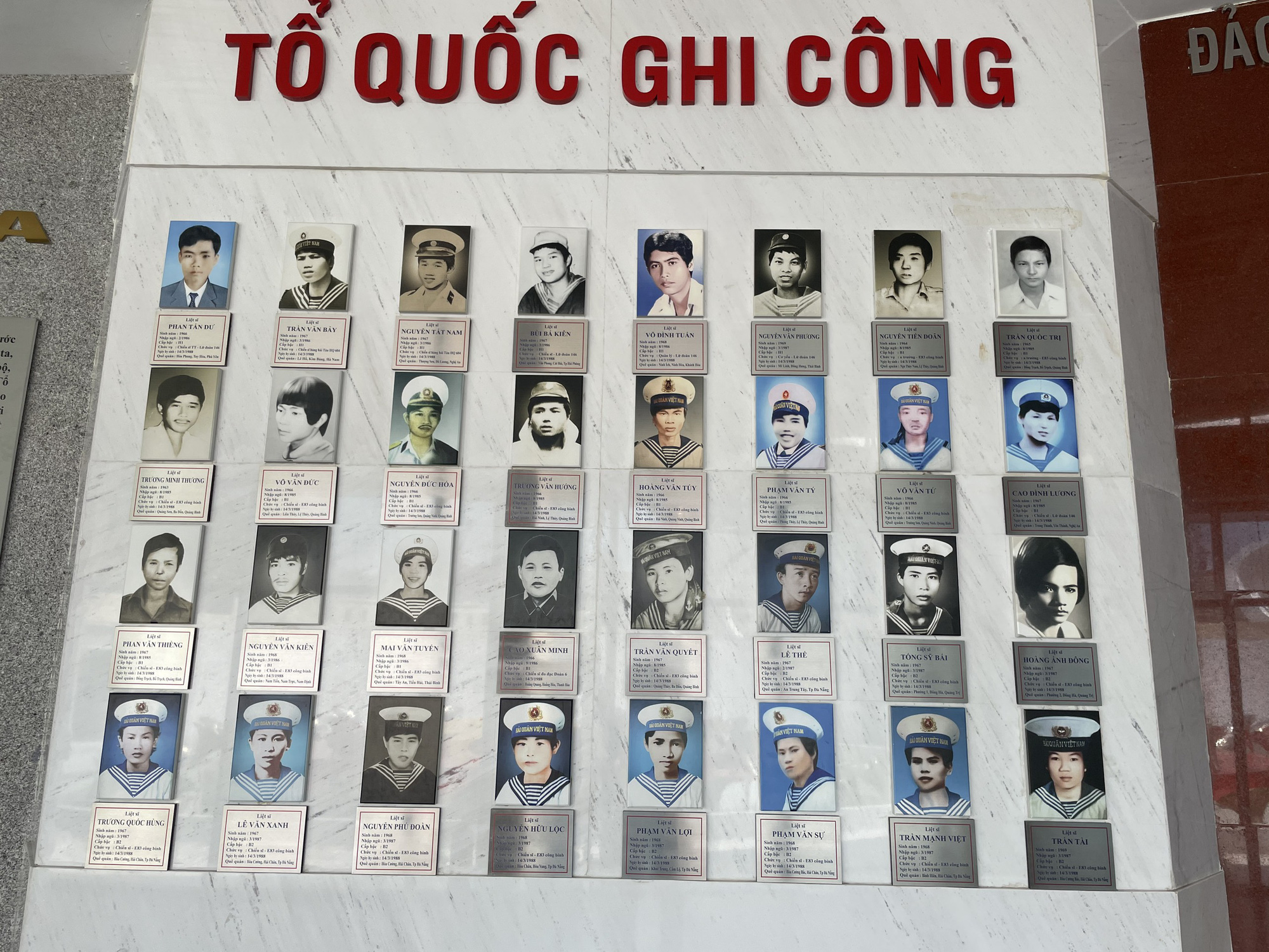 D&acirc;ng hương tưởng nhớ 64 chiến sĩ hi sinh tại Gạc Ma - Ảnh 11.