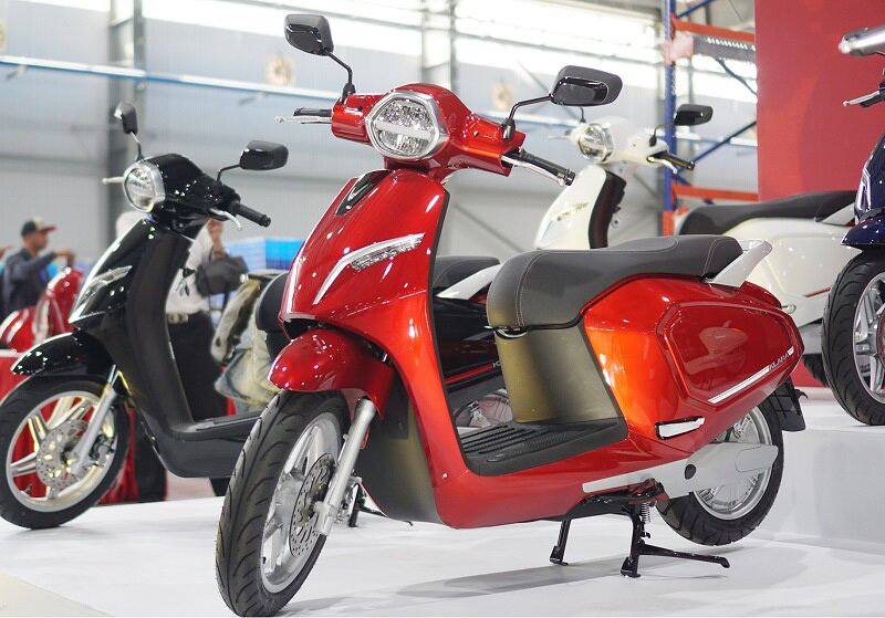 Giá xe máy điện giảm mạnh
