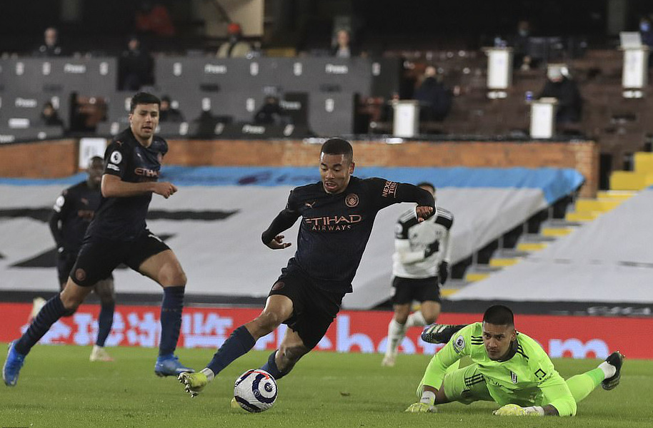 Ngoại hạng Anh: Man City đ&egrave; bẹp Fulham - Ảnh 4.