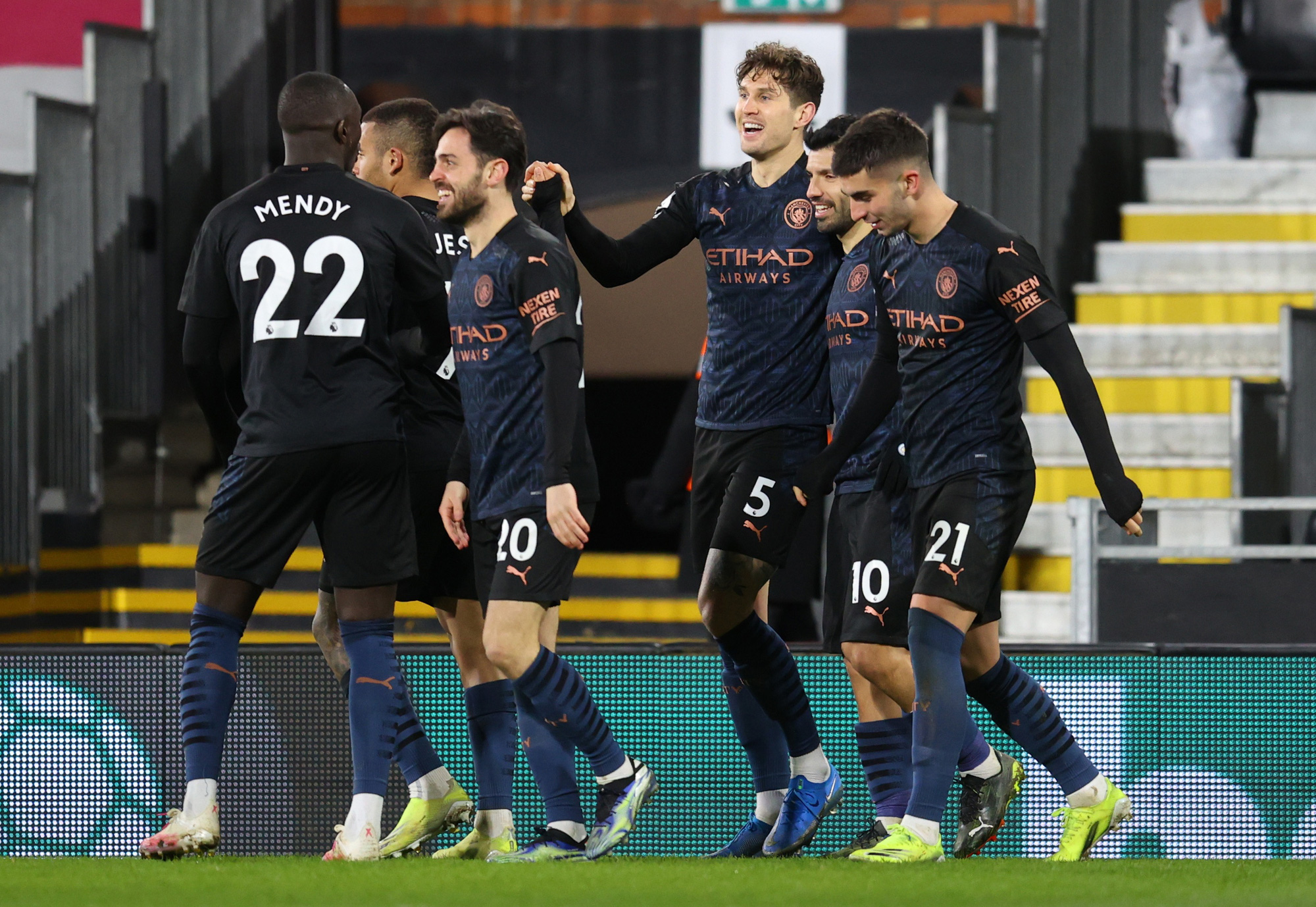 Ngoại hạng Anh: Man City đè bẹp Fulham