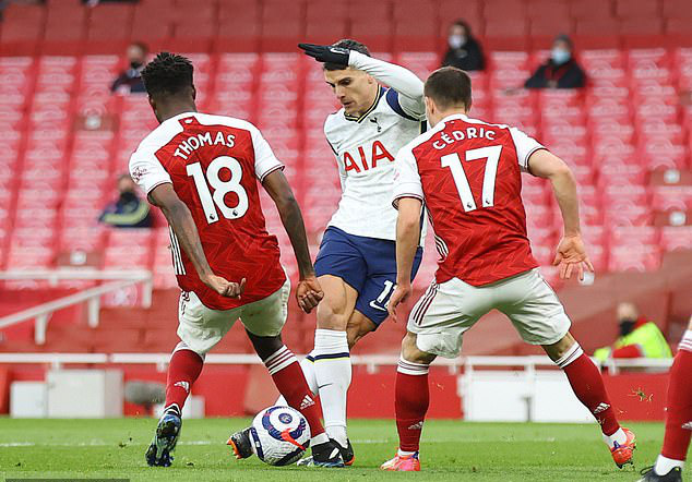 Nghiệt ng&atilde; phạt đền v&agrave; thẻ đỏ, Tottenham thua đau Arsenal trận derby - Ảnh 3.