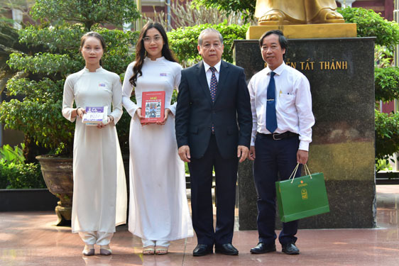 Huế khôi phục môn nữ công gia chánh