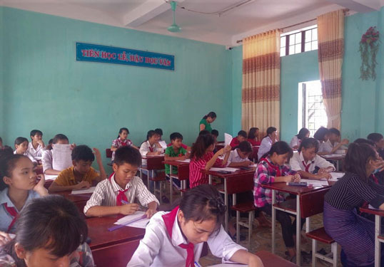 Lớp học "đặc biệt" của người Bru-Vân Kiều