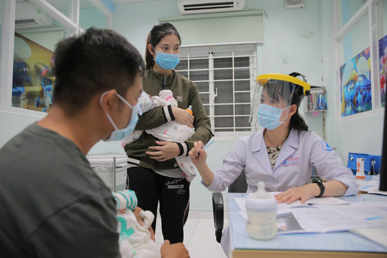 Từ ng&agrave;y 1- 4, sử dụng mẫu thẻ BHYT mới - Ảnh 1.