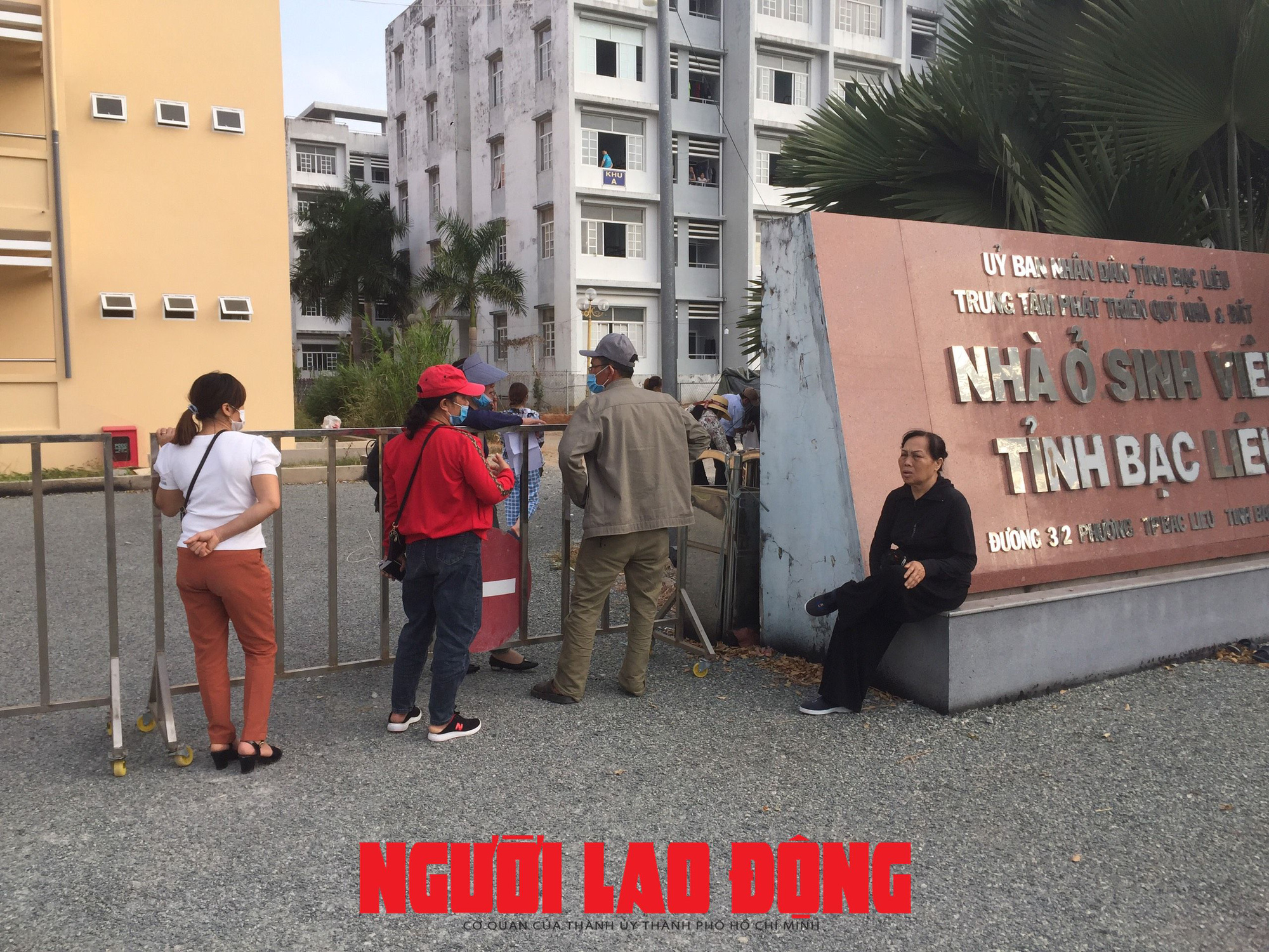 Cho người thân vào khu cách ly chăm sóc trẻ dưới 2 tuổi về từ Hàn Quốc - Ảnh 3.