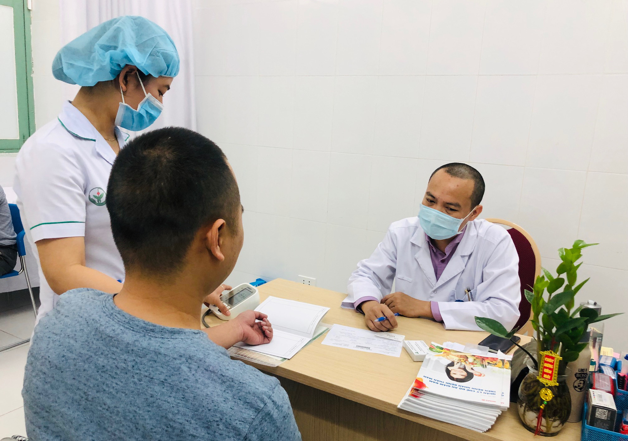 Từ 1-4, 86,5 triệu người sẽ d&ugrave;ng thẻ BHYT theo mẫu mới, thẻ cũ c&ograve;n hạn c&oacute; được d&ugrave;ng kh&ocirc;ng? - Ảnh 2.