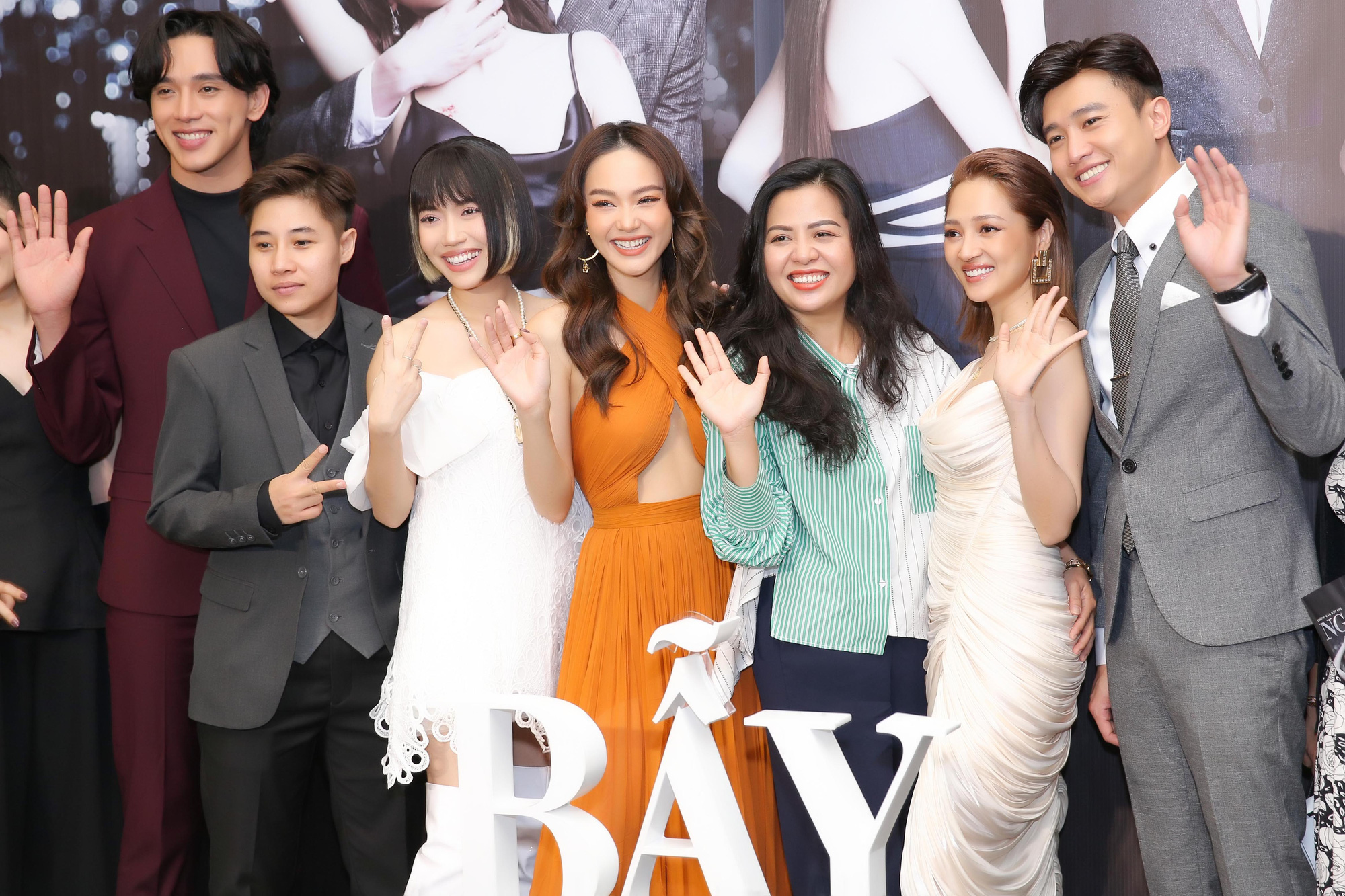 Bảo Anh h&oacute;a nạn nh&acirc;n bạo h&agrave;nh, Minh Hằng nổi loạn v&agrave; n&oacute;ng bỏng - Ảnh 7.