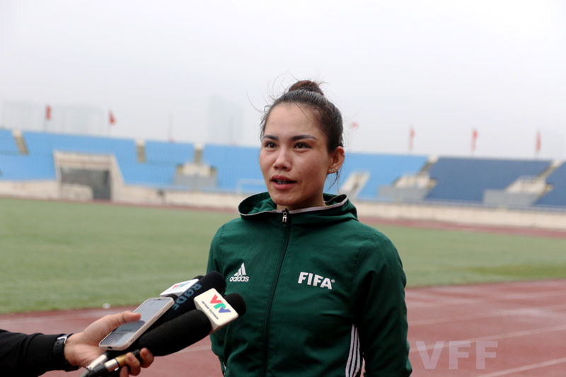 Thể lực vượt trội, 2 nữ trợ l&yacute; trọng t&agrave;i c&oacute; cơ hội điều h&agrave;nh Giải Hạng nhất quốc gia - Ảnh 1.