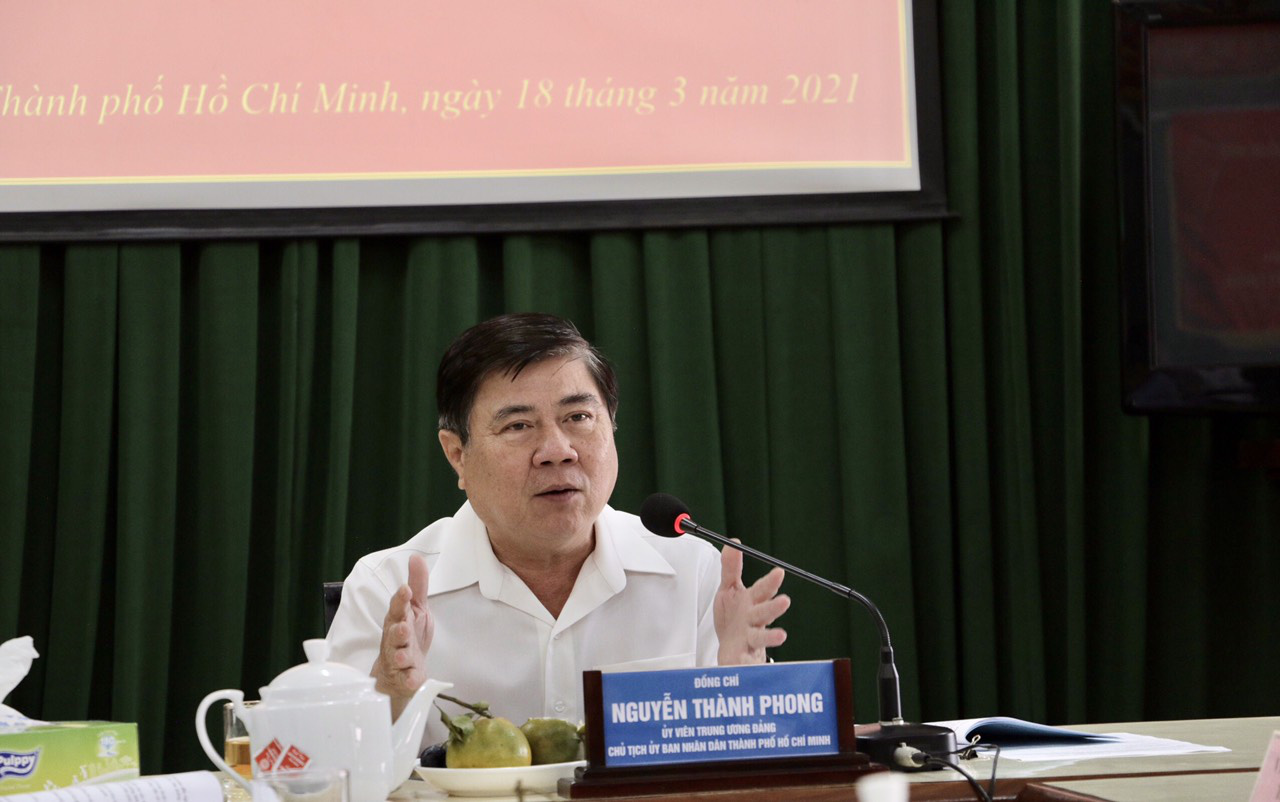 Chủ tịch Nguyễn Th&agrave;nh Phong: T&ocirc;i rất buồn mỗi khi c&aacute;n bộ nộp đơn xin nghỉ - Ảnh 2.
