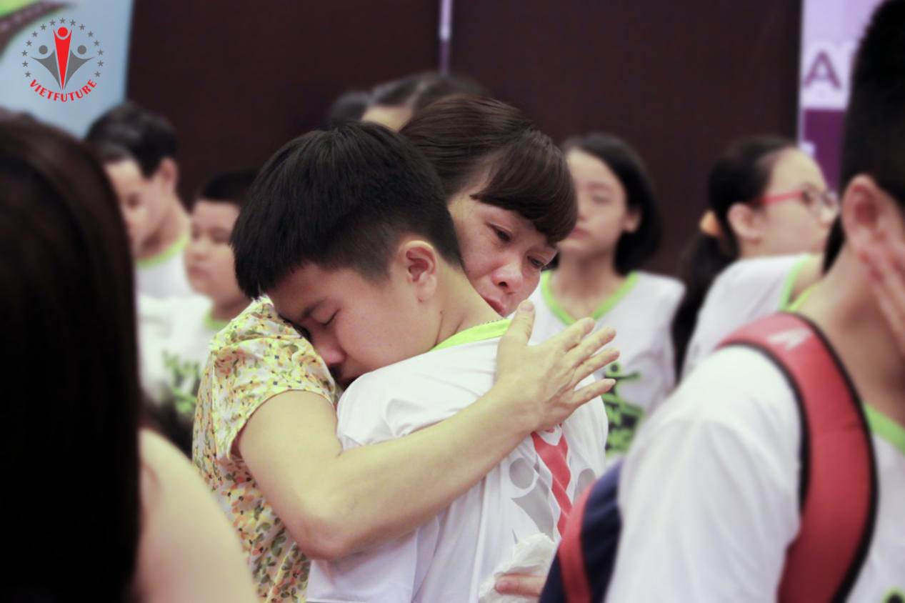 Cha mẹ thời 4.0 yêu con thế nào? - Ảnh 2.