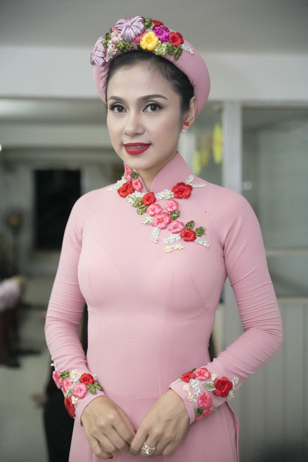 Việt Trinh n&oacute;i g&igrave; khi bị mỉa mai livestream c&acirc;u view? - Ảnh 1.