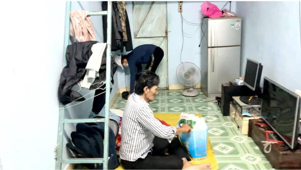 Sức khỏe diễn vi&ecirc;n Thương T&iacute;n tạm ổn nhưng căn ph&ograve;ng trọ của anh g&acirc;y nhiều x&oacute;t xa - Ảnh 2.