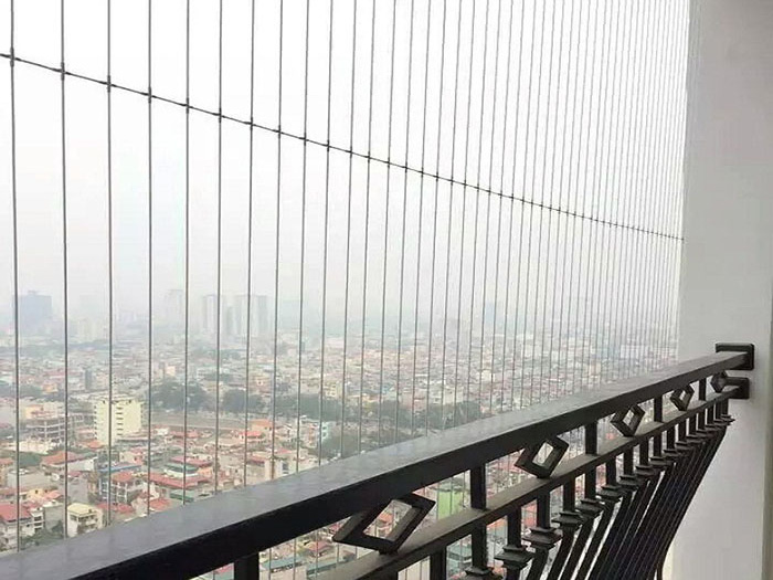 Lắp lưới an toàn ở ban công chung cư sao cho đúng quy định?