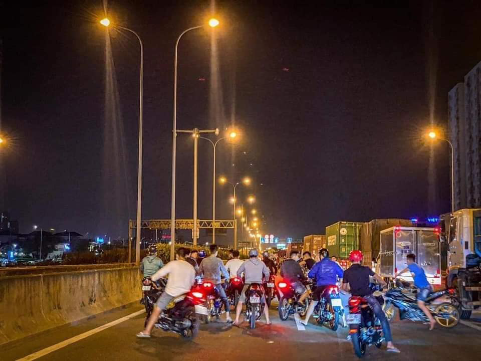 CSGT nói gì về clip "hàng trăm "quái xế" chặn cao tốc TP HCM – Long Thành – Dầu Giây để đua xe?