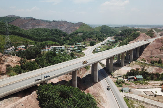 Đường cao tốc: "Bệ phóng" cho Quảng Ninh phát triển
