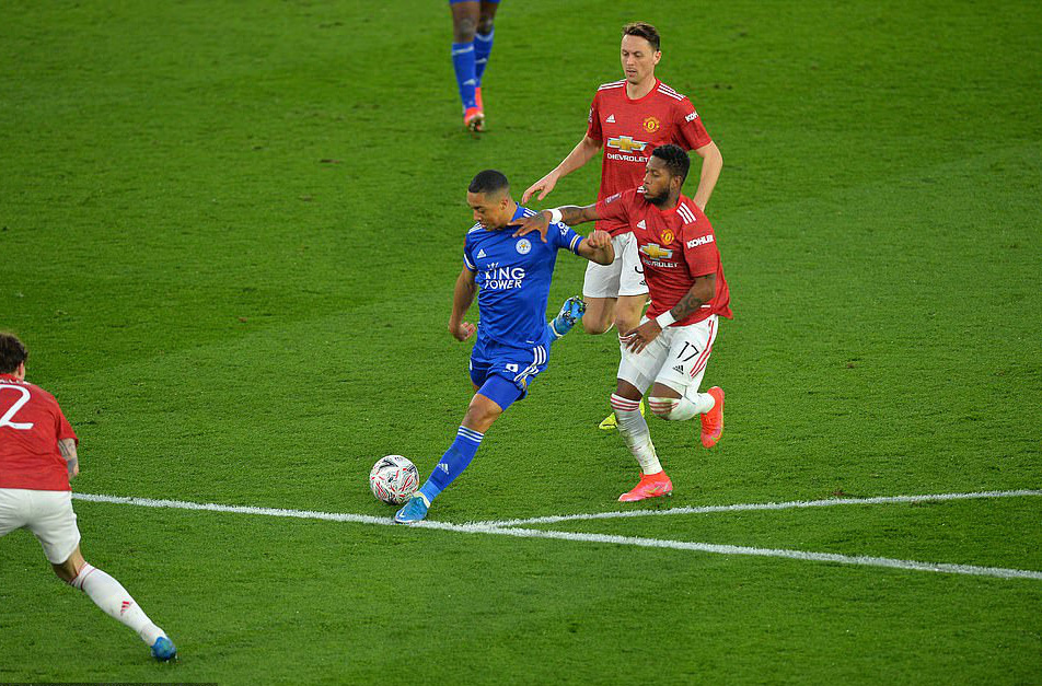Tứ kết FA Cup: Công cùn thủ kém, Man United thua tan tác Leicester - Ảnh 6.