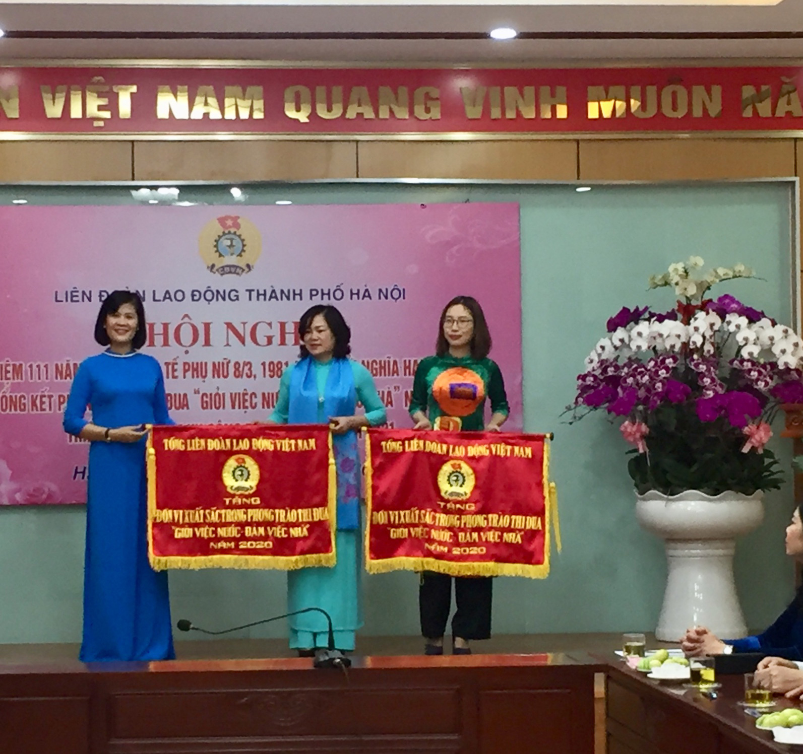 Hà Nội: Thường xuyên quan tâm lao động nữ