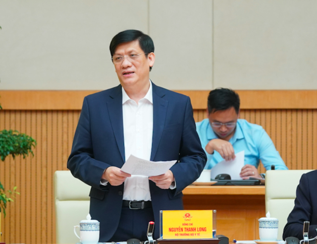 Bộ trưởng Bộ Y tế: Dự kiến bắt đầu tiêm vắc-xin Covid-19 cho người dân từ ngày 8-3 - Ảnh 1.