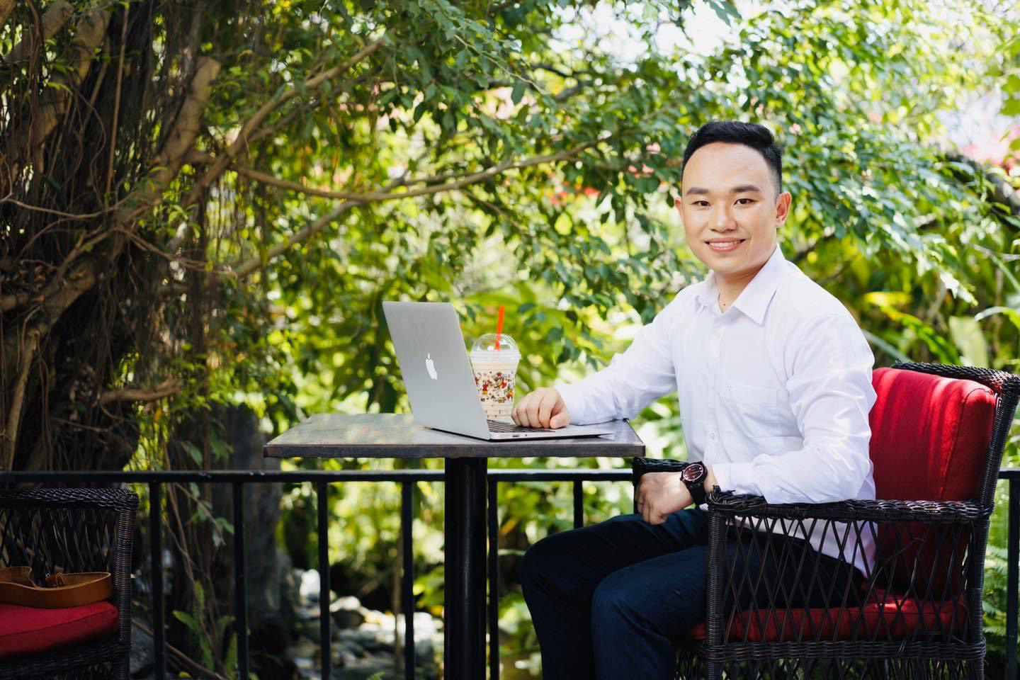 Doanh nhân Phạm Đức Tiệp chào năm mới bằng 2 cuốn sách Marketing "thực chiến về mạng xã hội"
