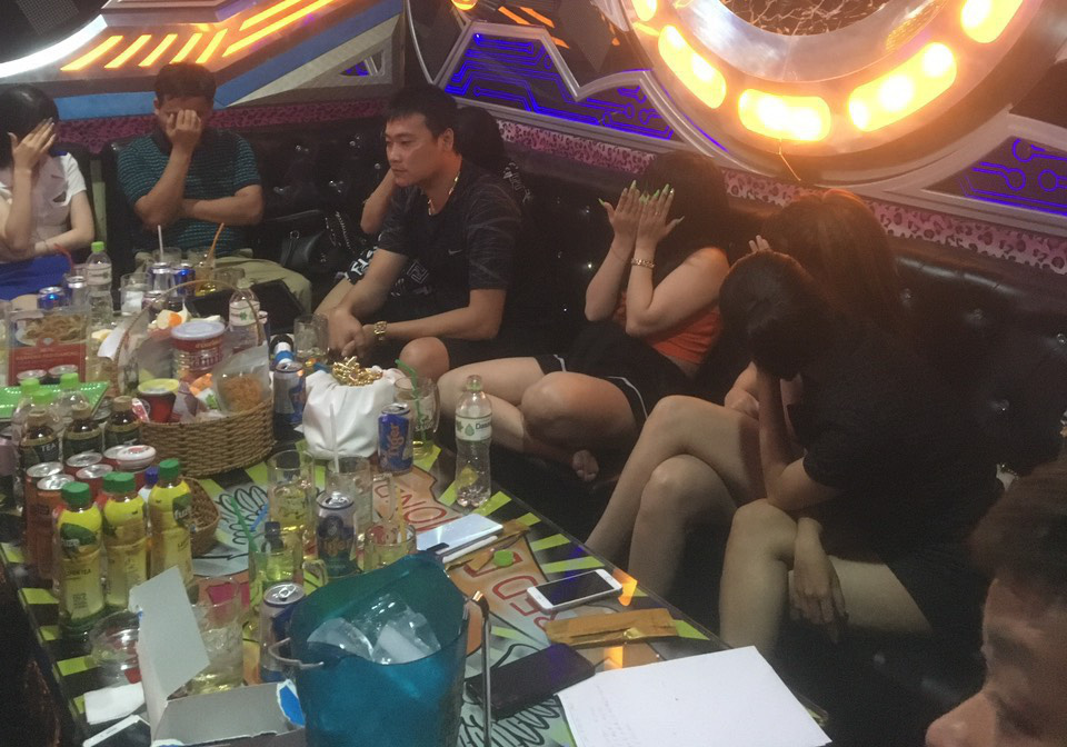 Phát hiện 32 người dương tính với ma túy tại karaoke Red Diamond