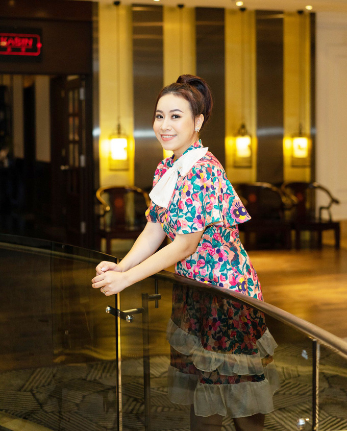 Ph&aacute;i đẹp đầu tư chứng kho&aacute;n, l&agrave;m gi&agrave;u từ tiền nh&agrave;n rỗi - Ảnh 2.