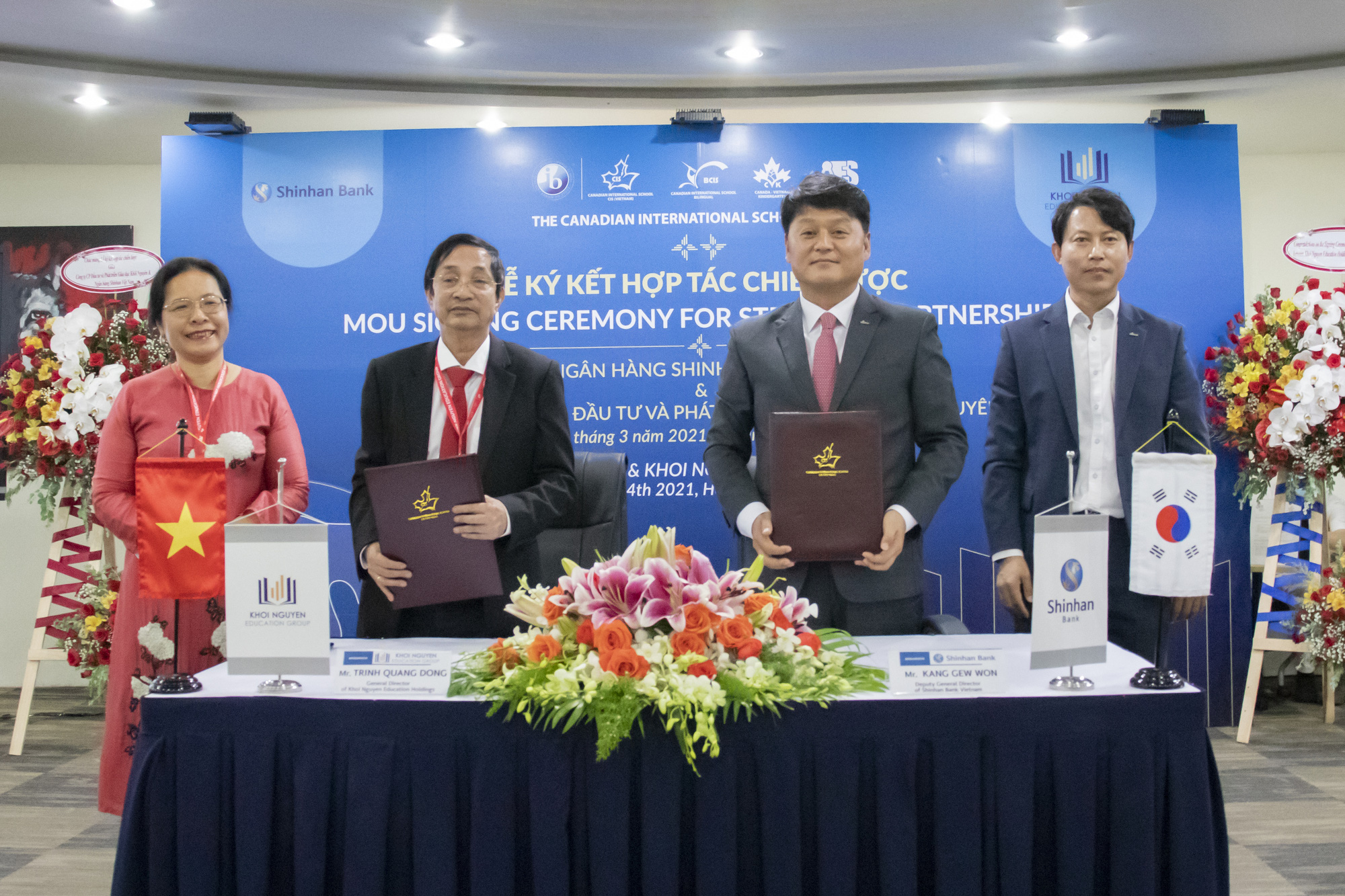 Ngân hàng Shinhan và Khôi Nguyên ký thỏa thuận hợp tác chiến lược - Ảnh 1.