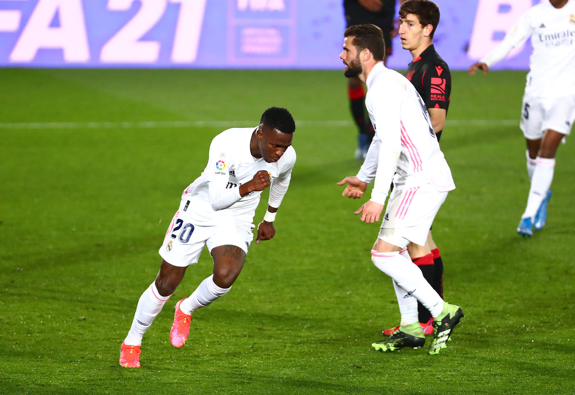 N&oacute;ng derby Madrid, chờ m&agrave;n đại chiến hai số 9 - Ảnh 1.