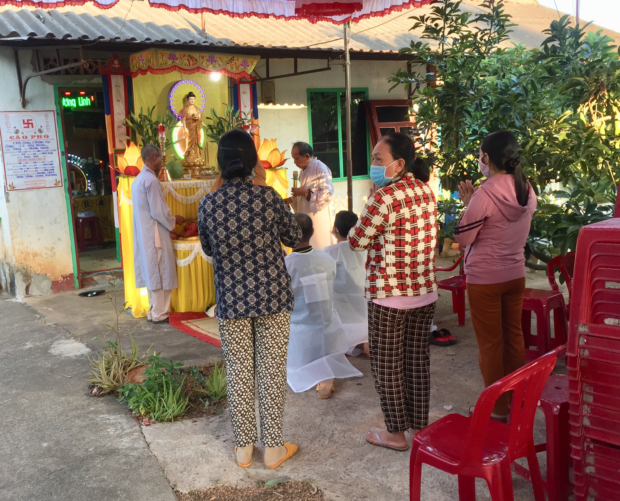 Người cha già tự thiêu để lại 2 người con nhiễm chất độc da cam