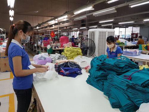 21,4% nữ công nhân dệt may mắc bệnh xương khớp