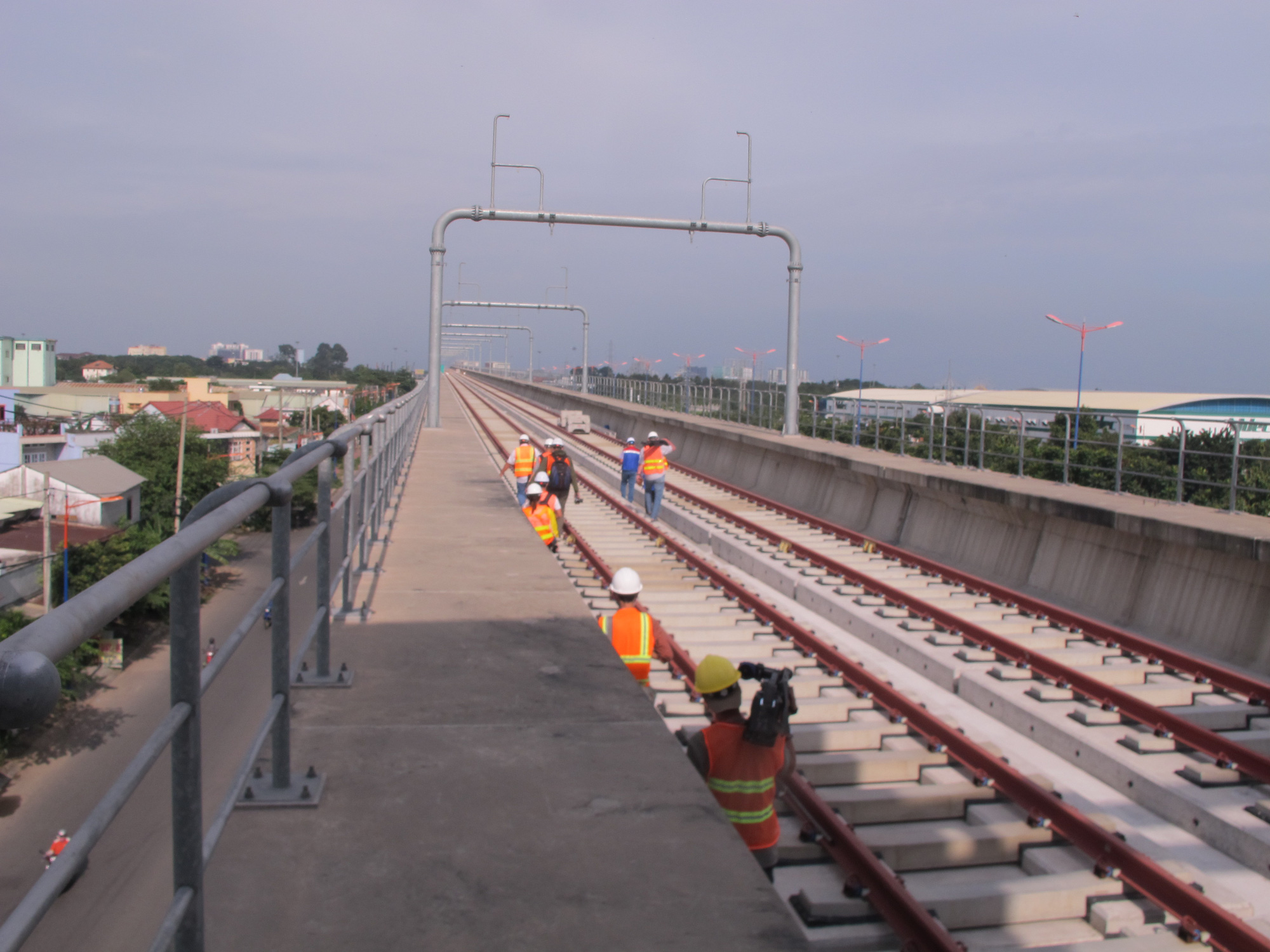 Nguy&ecirc;n nh&acirc;n rơi gối metro số 1 vẫn chưa ng&atilde; ngũ, đề xuất mời b&ecirc;n thứ 3 - Ảnh 2.