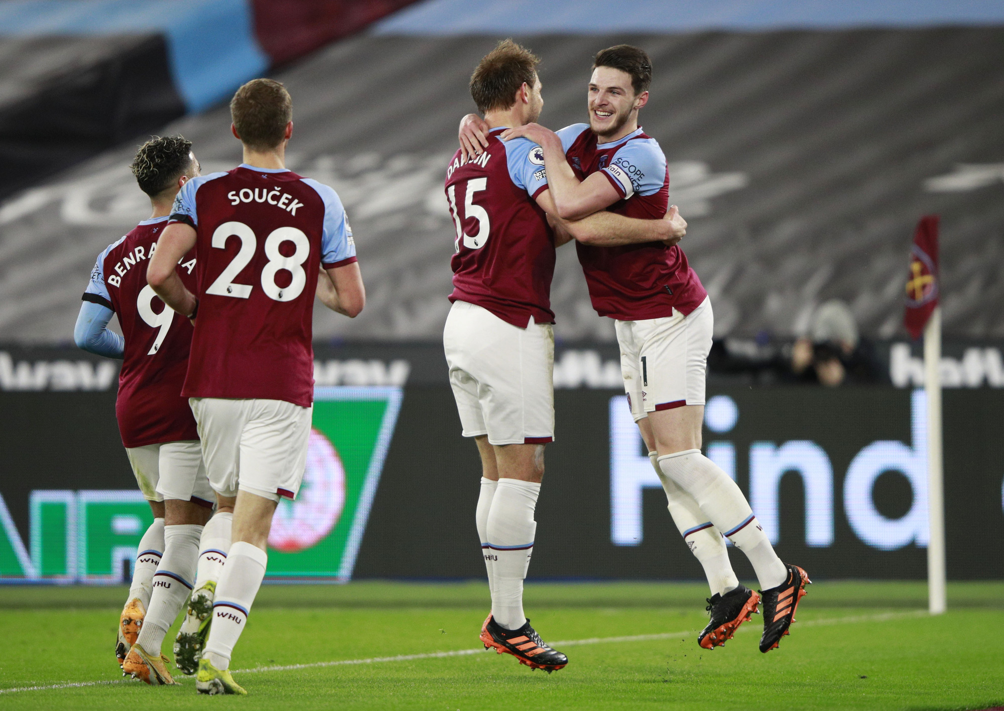 Cựu sao Man United tỏa sáng, West Ham cảnh báo tham vọng Chelsea - Ảnh 5.