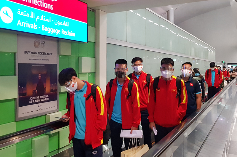 Tuyển Việt Nam c&oacute; mặt tại UAE, quyết t&acirc;m đạt kết quả tốt nhất trước đội tuyển Trung Quốc - Ảnh 3.