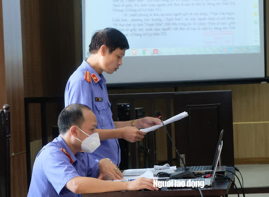 C&oacute; nhiều t&igrave;nh tiết giảm nhẹ, cựu ph&oacute; Chủ tịch HĐND thị x&atilde; Nghi Sơn bị đề nghị 24-30 th&aacute;ng t&ugrave; - Ảnh 2.