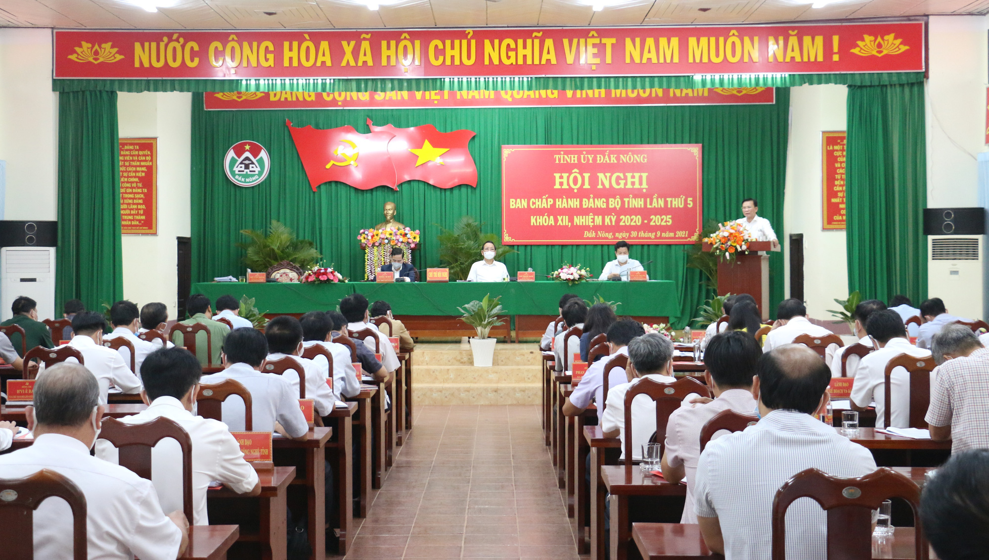Dịch bệnh phức tạp, tăng trưởng kinh tế của Đắk Nông vẫn cao hơn cùng kỳ - Ảnh 1.