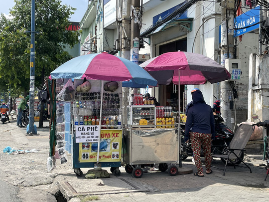 Những h&igrave;nh ảnh lạ m&agrave; rất quen ng&agrave;y đầu ti&ecirc;n TP HCM mở cửa - Ảnh 28.