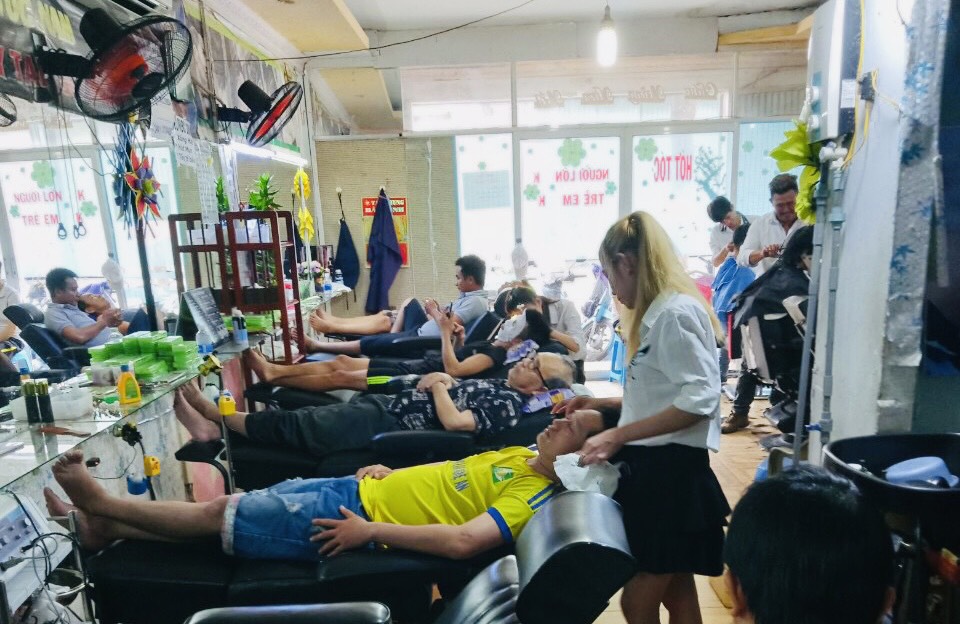 Tiệm hớt t&oacute;c, gym, yoga... ở TP Thủ Đức được hoạt động trở lại tối đa 50% - Ảnh 1.