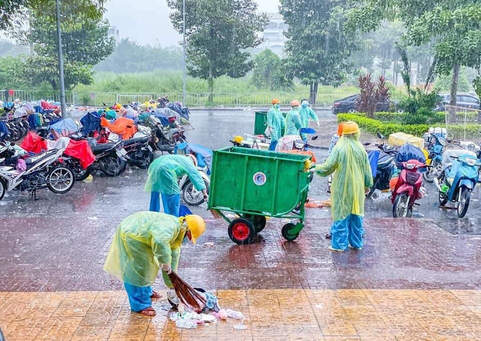 Thầm lặng thu gom rác thải từ người dân tự phát về quê - Ảnh 7.