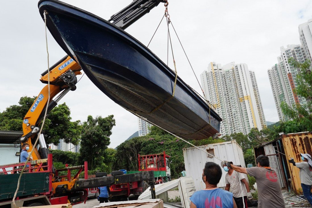 Chịu hết nổi hội Tam Hoàng, cảnh sát Hồng Kông trấn áp mạnh tay