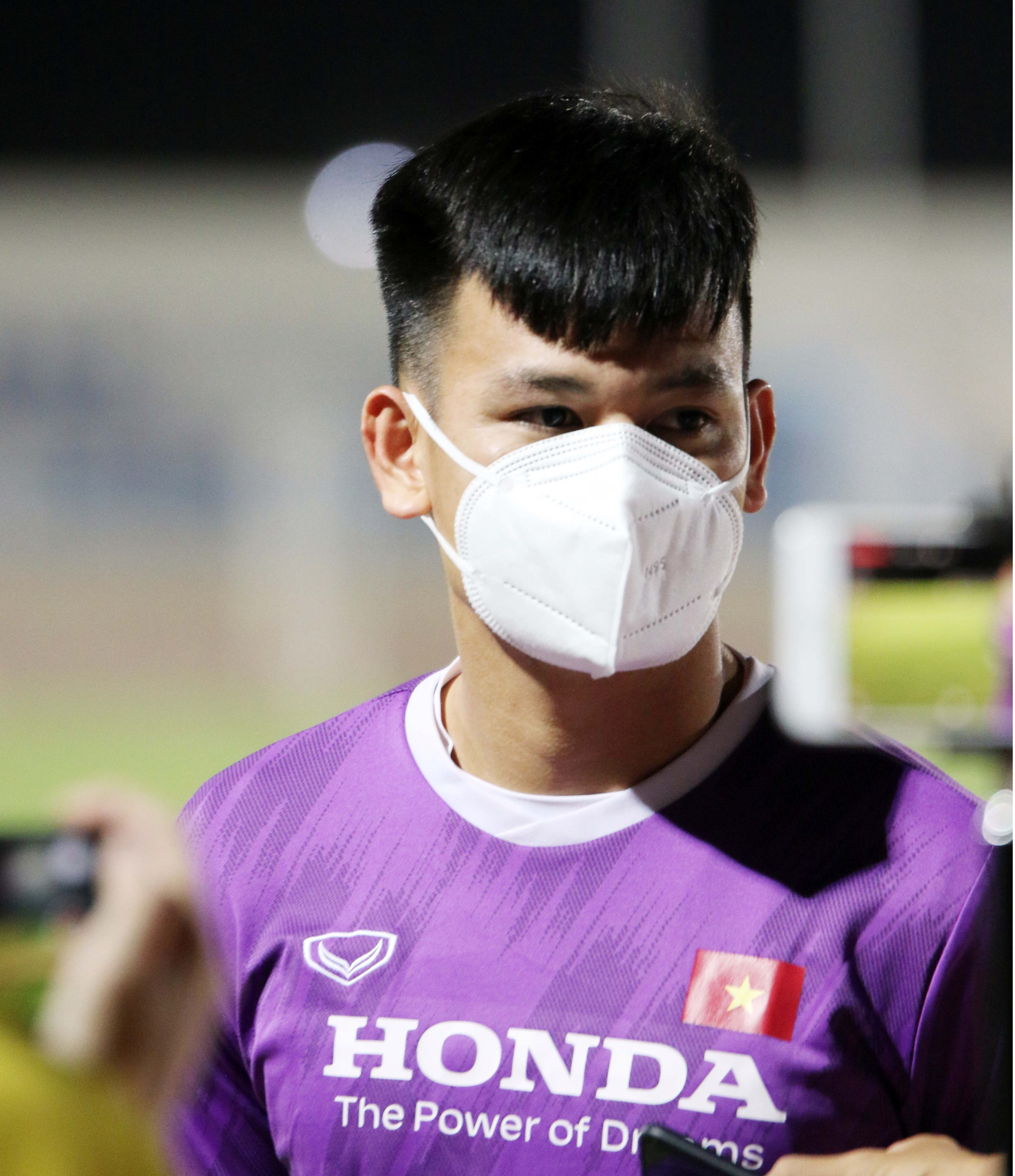 Hồ Tấn T&agrave;i n&oacute;i g&igrave; sau khi ghi b&agrave;n thắng đẹp mắt trước đội tuyển Trung Quốc? - Ảnh 3.