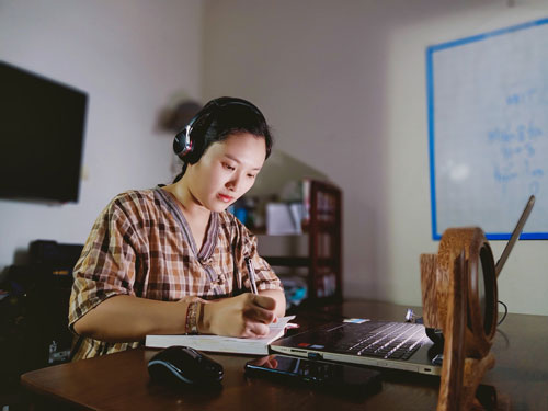 Giải tỏa tâm lý cho bệnh nhân sau điều trị Covid-19