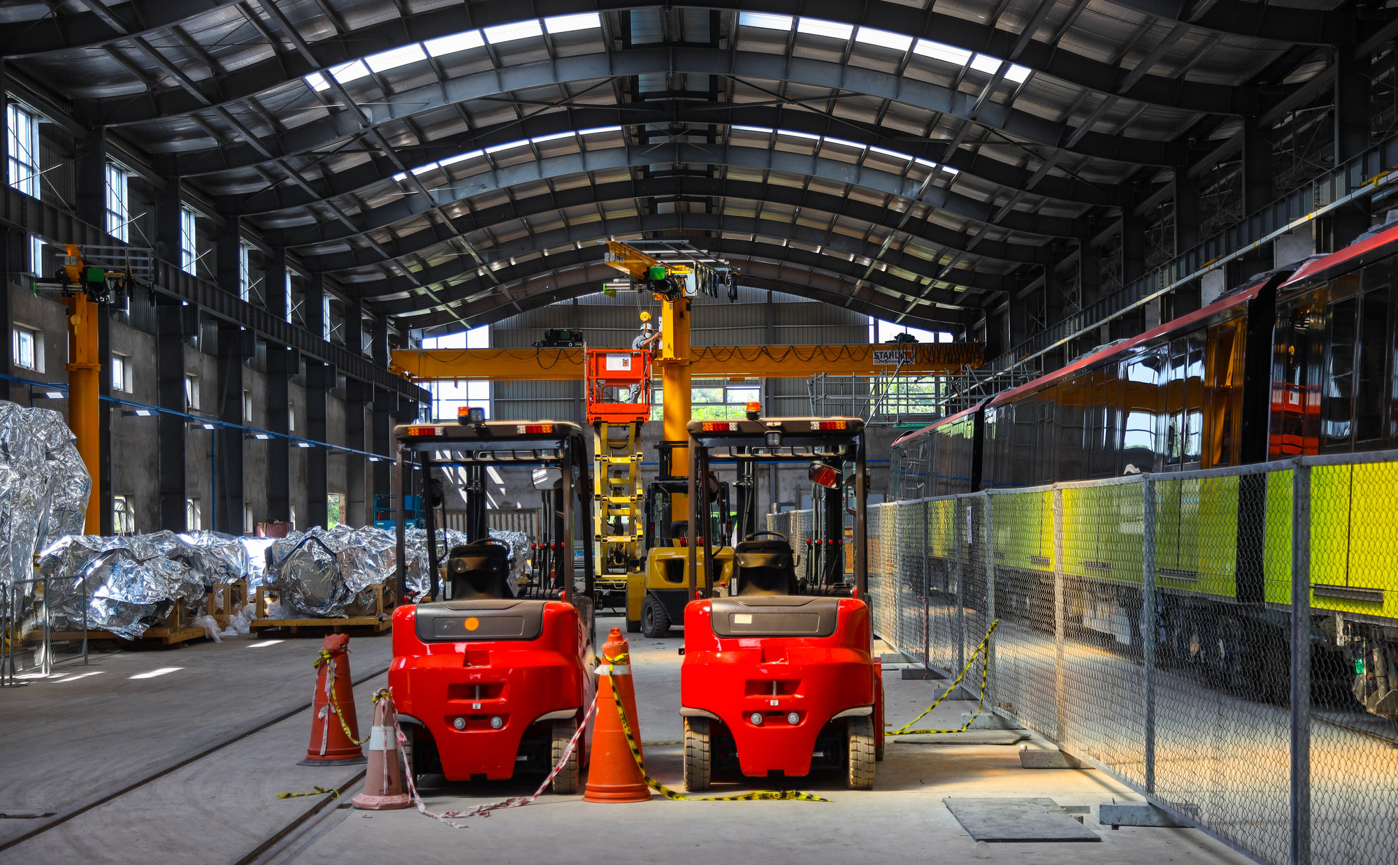 Cận cảnh 10 đo&agrave;n t&agrave;u tuyến Metro Nhổn - ga H&agrave; Nội sẵn s&agrave;ng chạy thử nghiệm - Ảnh 3.