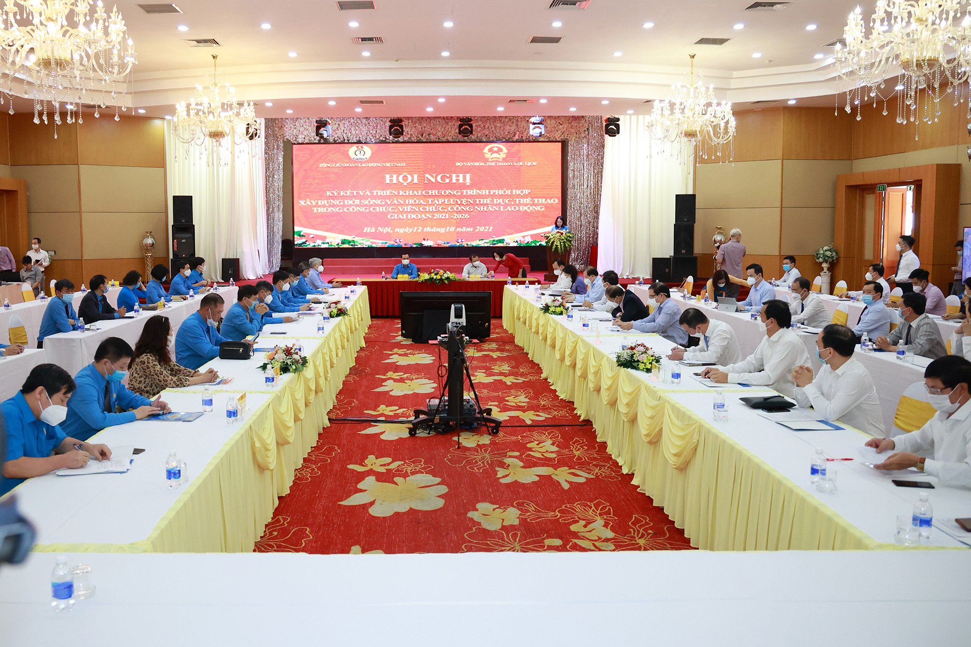 Vẫn còn chủ doanh nghiệp bỏ mặc người lao động trong khó khăn