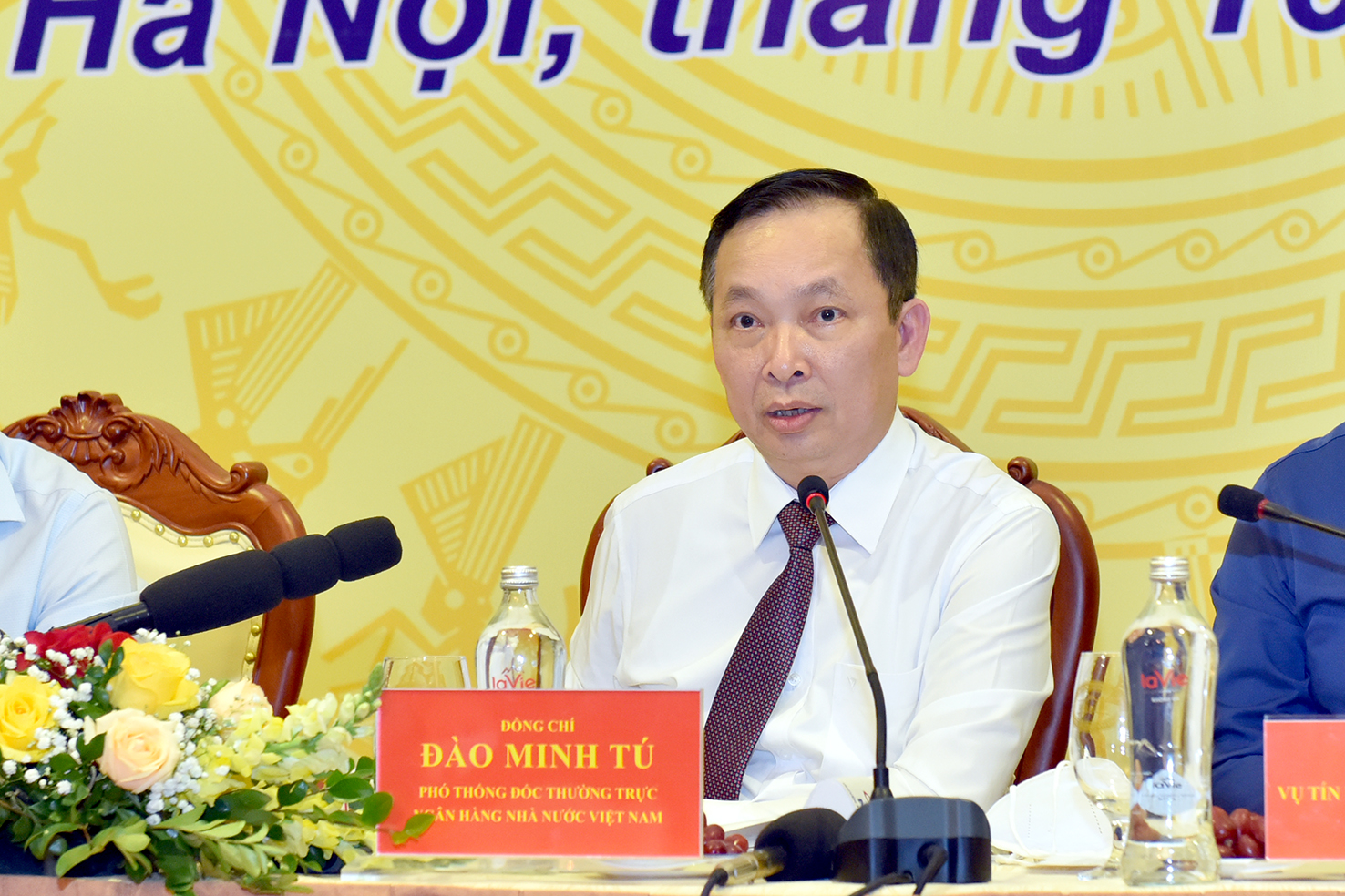 Ngân hàng tạo điều kiện nhưng không hạ tiêu chuẩn tín dụng