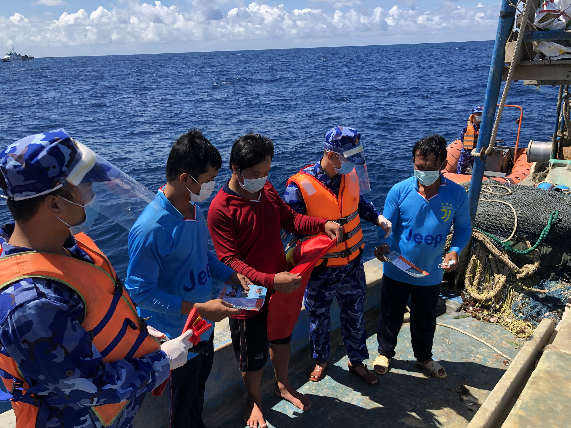Cảnh s&aacute;t biển 4 tổ chức r&uacute;t kinh nghiệm c&ocirc;ng t&aacute;c ph&ograve;ng, chống IUU - Ảnh 3.