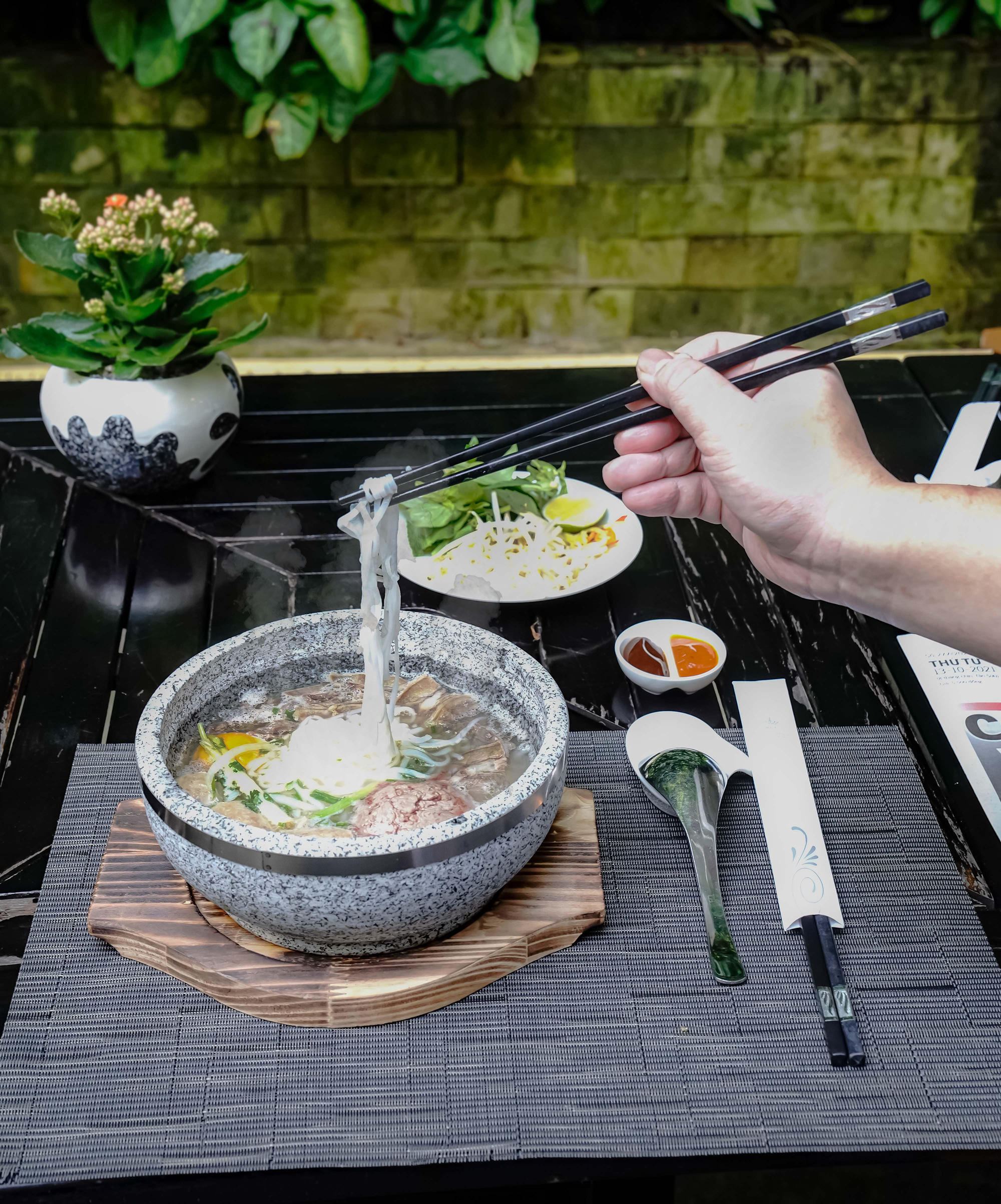 5.000 t&ocirc; phở y&ecirc;u thương phục vụ lực lượng y tế tuyến đầu chống dịch - Ảnh 5.