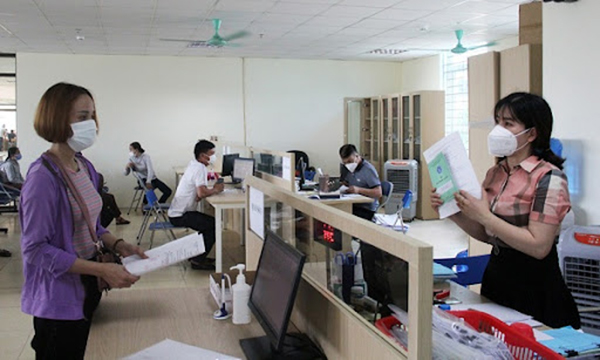Y&ecirc;u cầu chi trả hỗ trợ cho nh&oacute;m tạm ho&atilde;n hợp đồng lao động, nghỉ kh&ocirc;ng lương - Ảnh 1.