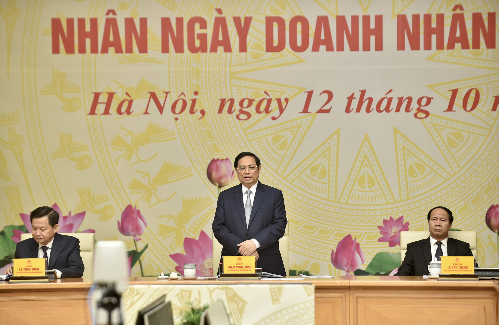 Gian nan thử sức (*)